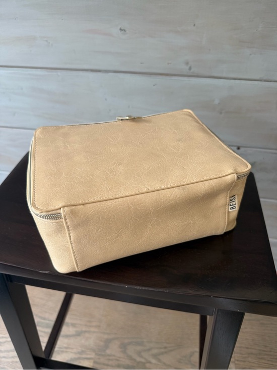 beis makeup cosmetic case